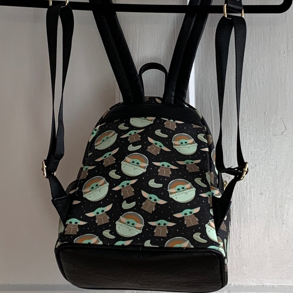 Baby Yoda Loungefly Backpack main image 4